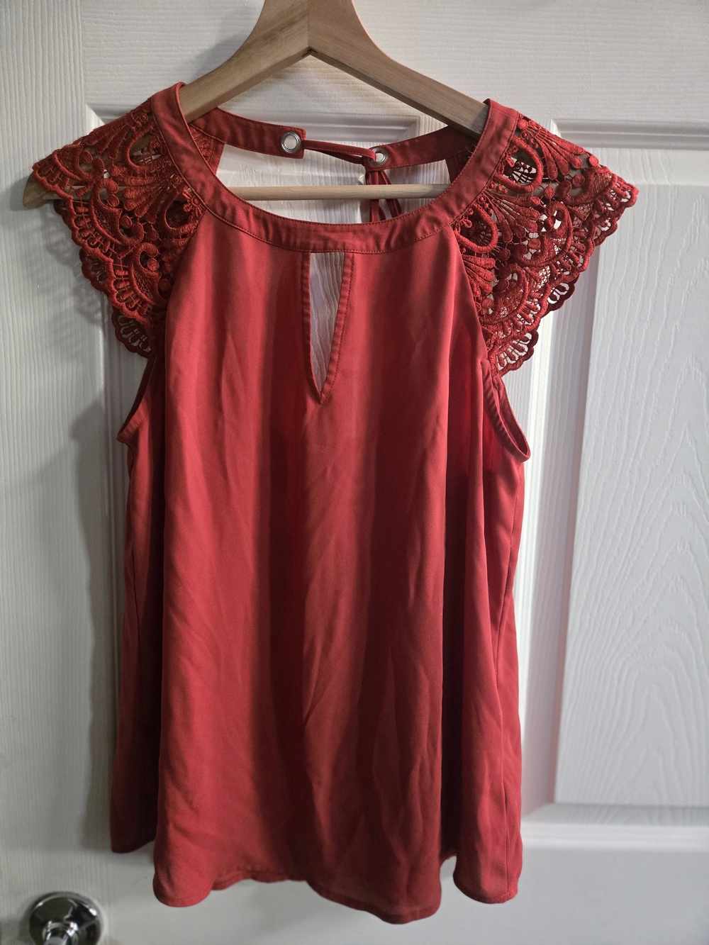 Women’s EXPRESS Rust Orange Flowy Sleeveless Lace Yoke Top- Size Small